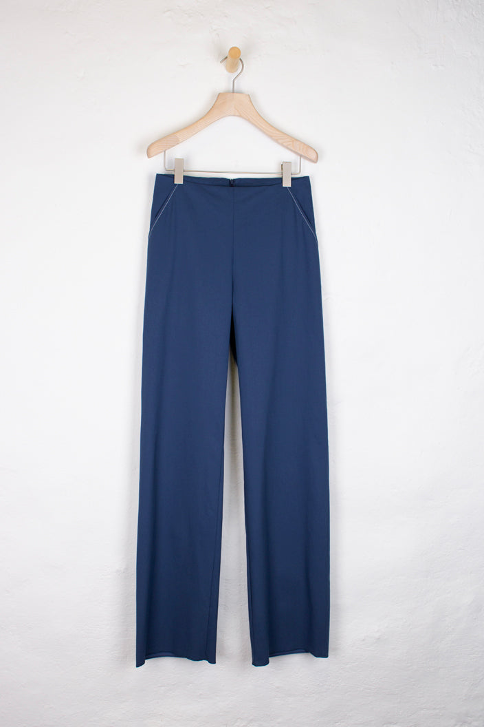 Hose Ella in Blau